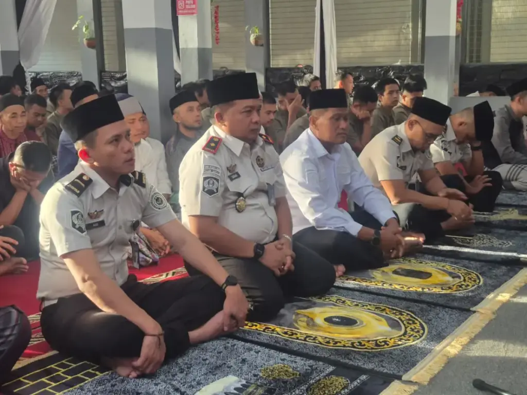 Shalat Idul Fitri dan Remisi di Rutan Garut, 154 WBP Dapat Pengurangan Hukuman, 2 Orang Langsung Bebas istimewa