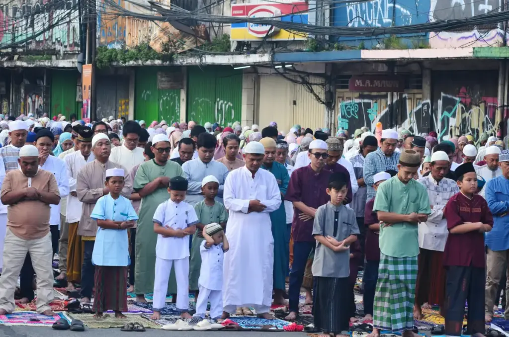 Prediksi Lebaran 2026: Kapan Idul Fitri 1447 H Jatuh? Ini Bocoran Tanggal Versi Pemerintah dan Muhammadiyah (Istimewa)