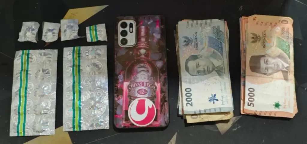 Pelaku Pengedar Obat Keras Ilegal Berhasil Diringkus di Leles Garut istimewa