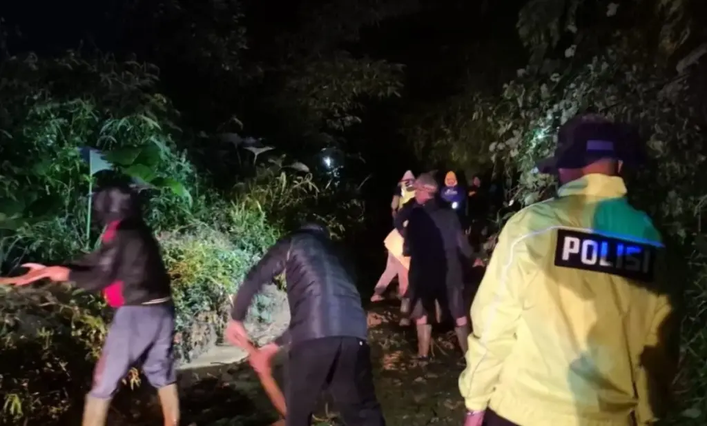 Hujan Deras Picu Longsor di Garut: Jalur Banjarwangi-Singajaya Lumpuh Sementara (Istimewa)