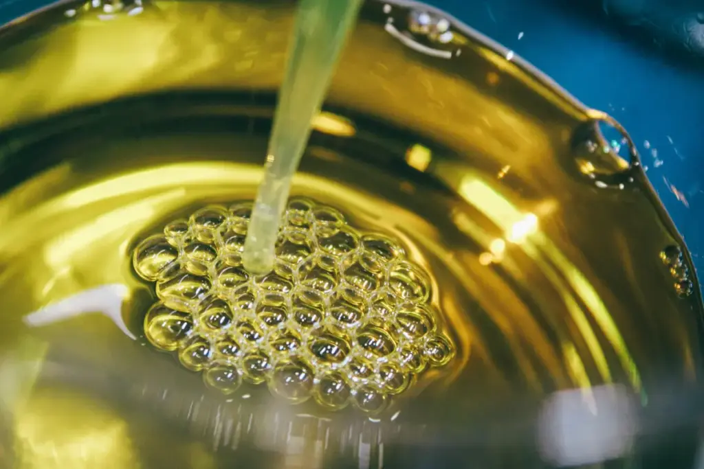 Harga Minyak Goreng Naik Resahkan Masyarakat Dan UMKM (Unsplash/radargarut.id)