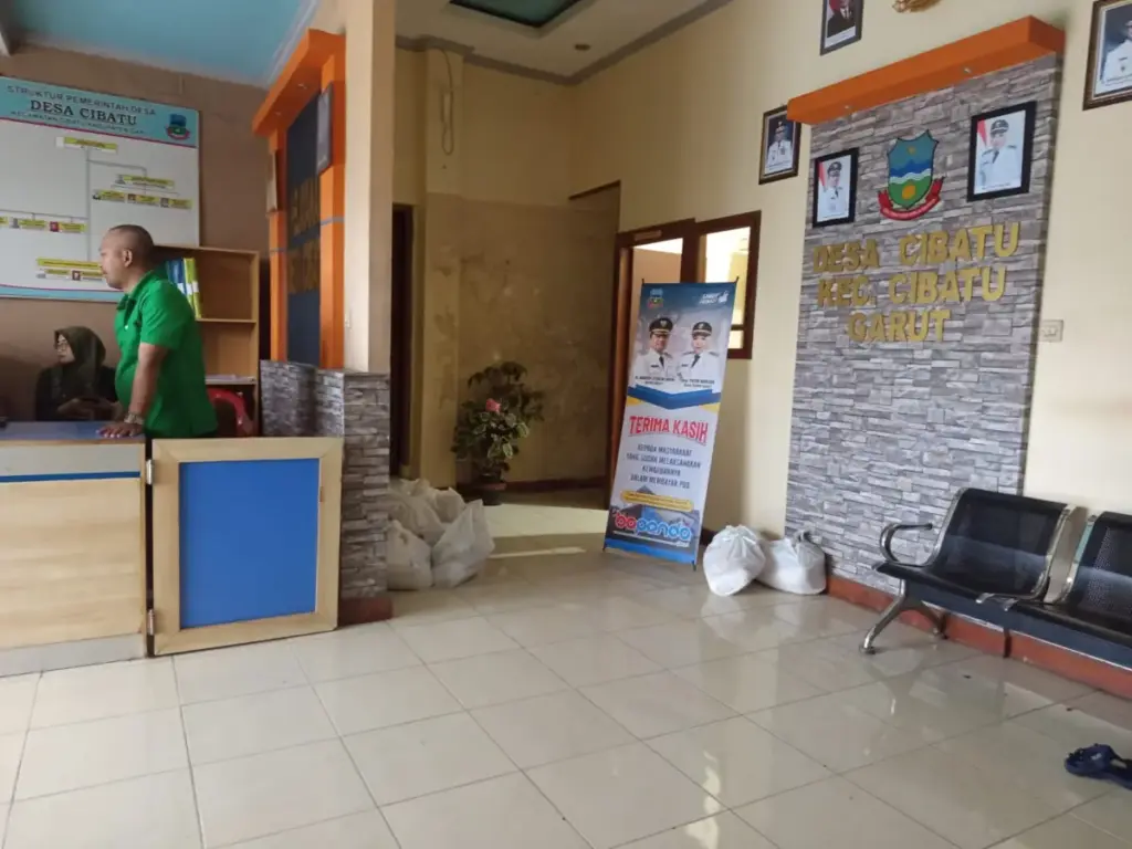 Sembako Murah di Desa Cibatu Belum Habis Terjual, Masih Tersisa 40 Paket Pepen Apendi/Radar Garut