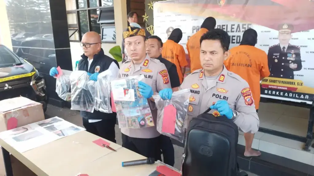 3 Wartawan Gadungan Ditetapkan Tersangka, Polisi Sita Airsoft Gun istimewa