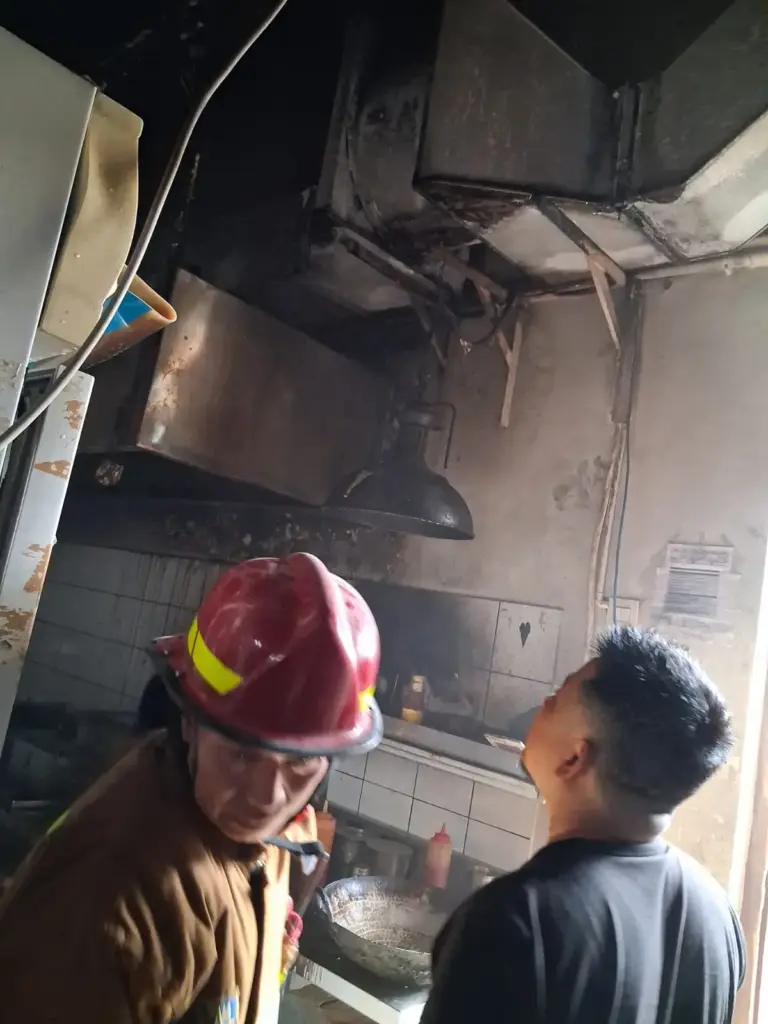 Lupa Matikan Kompor Picu Tempat Usaha Terbakar Di Garut Kota, Kerugian Capai Rp40 Juta Tempat Usaha Di Kecamatan Garut Kota Hangus Terbakar Api. (Istimewa)