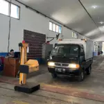 Uji KIR Kendaraan Bermotor Roda 4 Di Kantor Dishub Garut. (Rizka/Radar Garut)