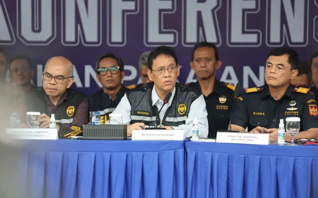 Menkeu Purbaya Siapkan Jerat Pidana untuk Pemilik Kapal Pengangkut Balpres Ilegal istimewa