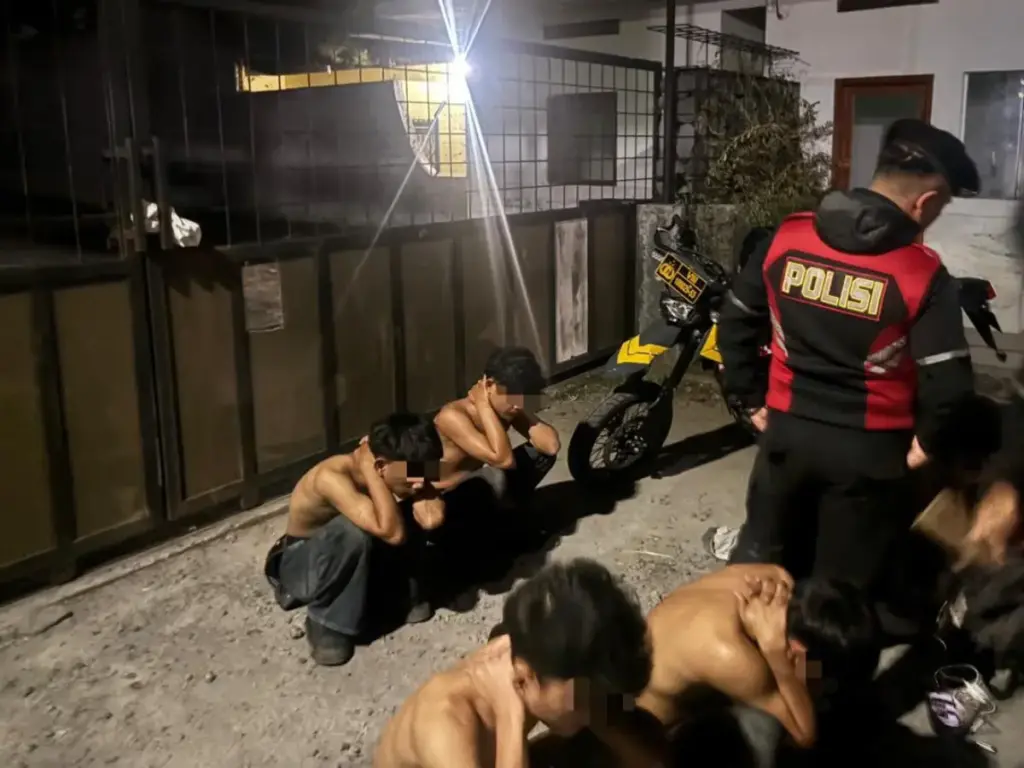 Rencana Tawuran Sejumlah Pemuda Digagalkan Polisi yang Patroli istimewa