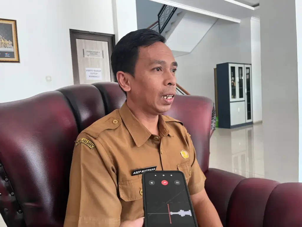 Pelaksana Tugas (PLT) Sekretaris Dinas Sosial Garut, Asep Nugraha. (Rizka/Radar Garut)