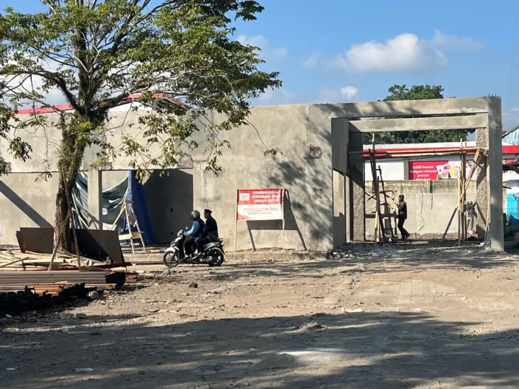 Pembangunan KDKMP di Area Islamic Center Garut. (Rizka/Radar Garut)