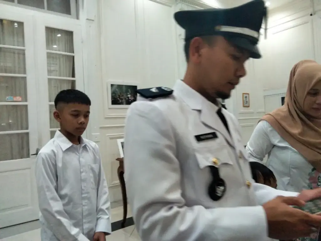 Terkendala Lahan, Desa Mekarmukti Kesulitan Bangun Kantor KDMP Kepala Desa Mekarmukti, Kecamatan Talegong, Ropana. (Feri/Radar Garut)