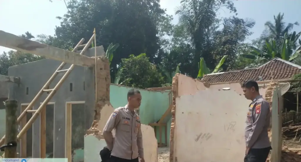 Terbuai Janji Pria Facebook, Rumah Janda di Garut Telanjur Dirobohkan istimewa