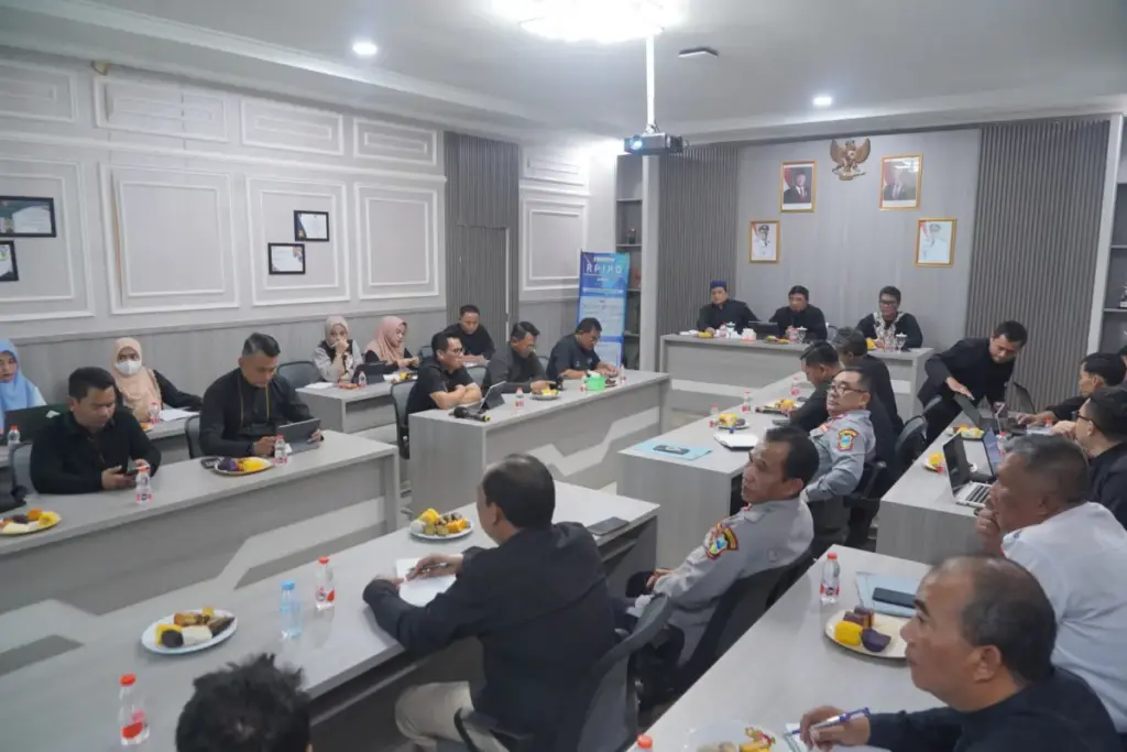 Bupati Garut Sebut Sektor Wisata Penyumbang PAD Paling Besar, Ingatkan Pelaku Usaha Bayar Pajak Pemkab Garut rapat koordinasi terkait peningkatan PAD di Garut. (Istimewa)