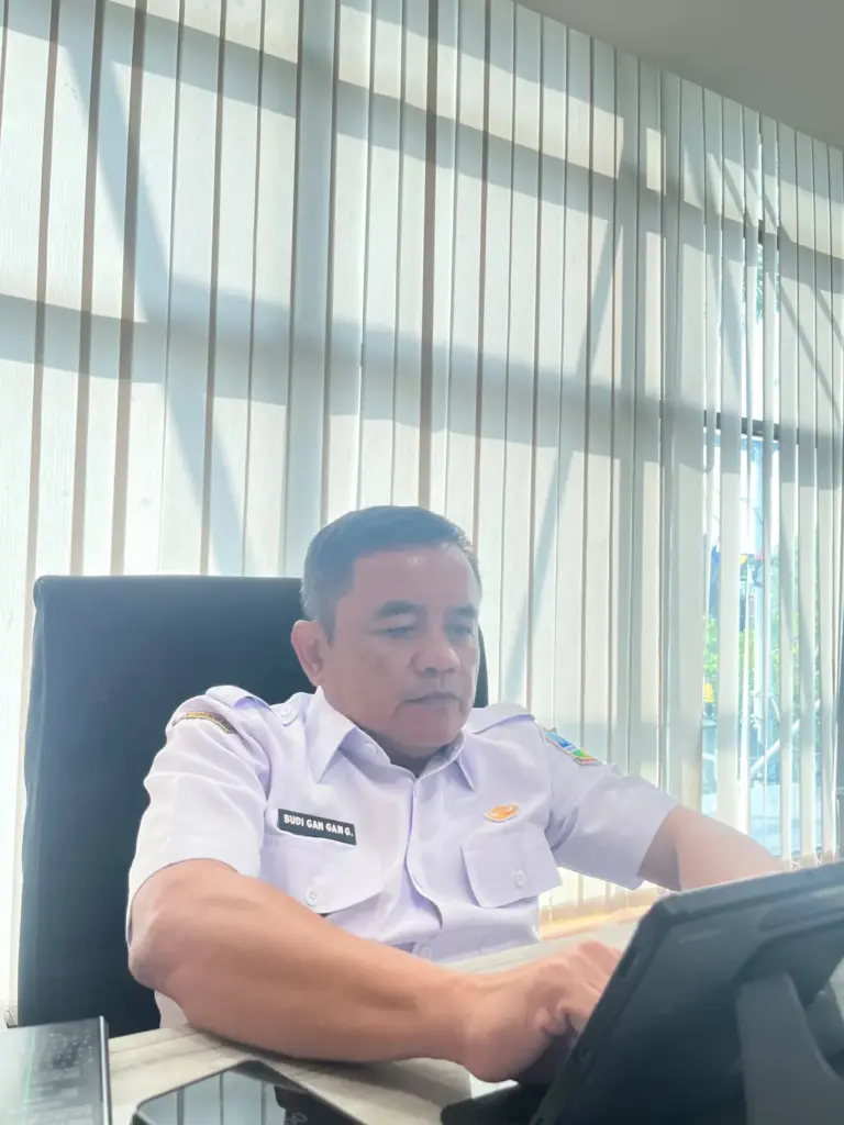 Kepala DPMPTSP Kabupaten Garut, Budi Gangan. (Rizka/Radar Garut)