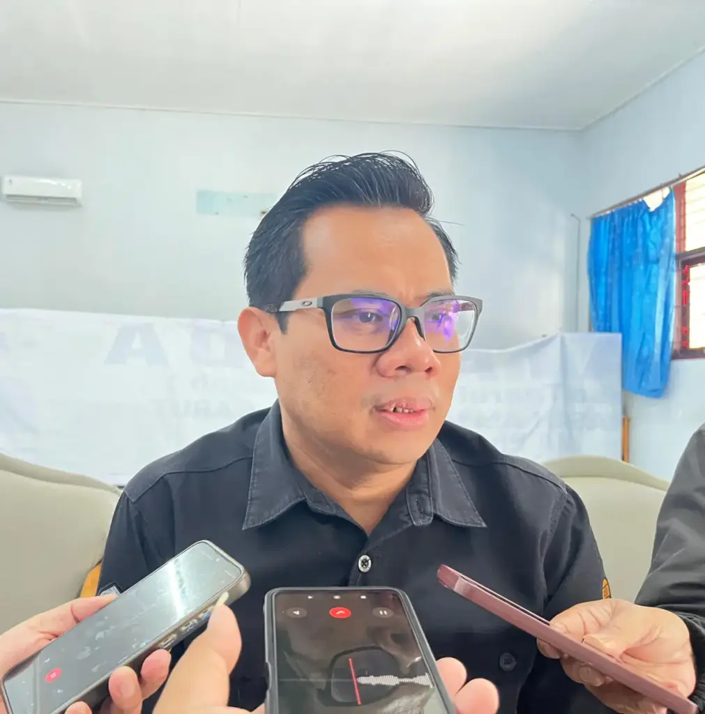 Jalan Banjarwangi Hingga Peundeuy Sudah Disurvei BPJN, PUPR Garut Menunggu Hasil Penilaian Balai Kadis PUPR Kabupaten Garut, Agus Ismail. (Rizka/Radar Garut)