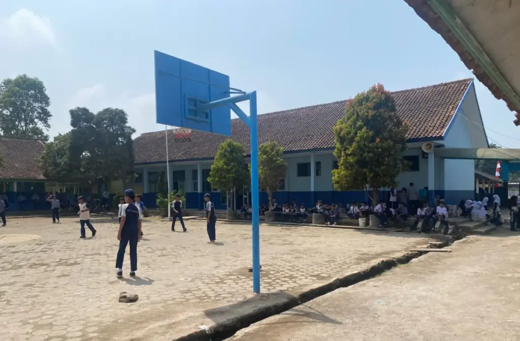 Jam Masuk Sekolah 06.30 di SMPN 2 Samarang Masih Jadi Tantangan bagi Siswa dari Daerah Jauh Radar Garut