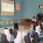 DPPKBPPPA Garut saat lakukan sosialisasi bahaya bullying ke sekolah. (Istimewa)