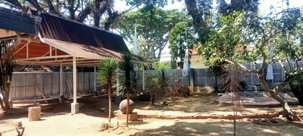 Pembangunan Lapak PKL di Samping Kantor Bupati Garut Terhenti, Pemkab Tunggu Anggaran Perubahan 2026 Radar Garut