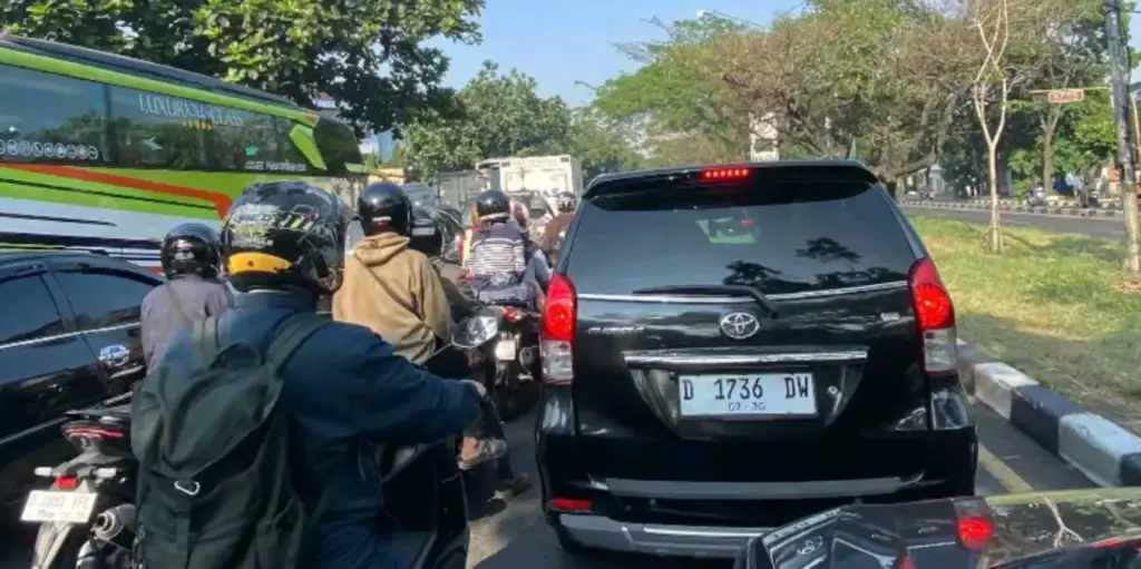 Jalan Soekarno-Hatta Bandung Macet Parah, Ini Penyebabnya! (Istimewa)