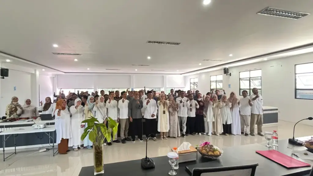 Evaluasi DTSEN dan BPJS PBI, Pemkab Garut Soroti Akurasi Data Kemiskinan hingga Beban Anggaran Pemkab Garut gelar evaluasi DTSEN untuk optimalisasi penanggulangan kemiskinan di Garut. (Rizka/Radar Garut)