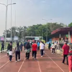 4.000 ribu pengunjung saat padati kawasan olahraga SOR Kerkof Garut. (Rizka/Radar Garut)