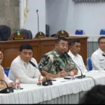 Pemkab dan DPRD Garut terima Aksi demonstrasi dari AMPGB. (Rizka/Radar Garut)