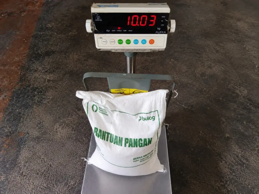 Penyaluran Bantuan Pangan di Garut Tuntas, 437.793 KPM Terima Lebih dari 13 Ribu Ton Beras istimewa