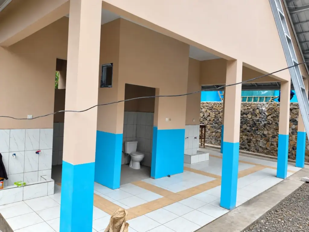 Revitalisasi Satuan Pendidikan di Mekarmukti Capai Tahap Akhir, Mebelair Masih dalam Perjalanan istimewa